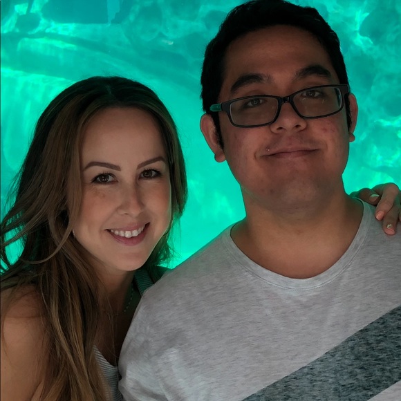 Meet your Posher, Valerie - Picture 3 of 5